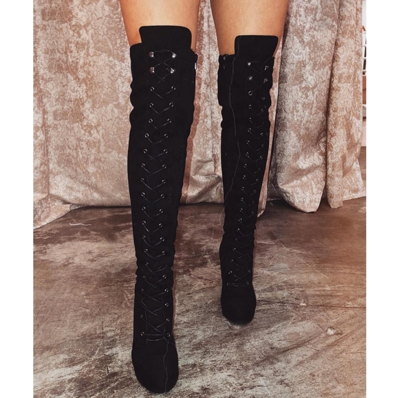 𝙇𝙖𝙨𝙩 𝙎𝙞𝙯 8 🖤Laced In Love Boot - Black - Picture 7 of 8